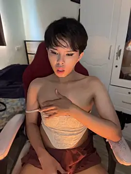 Plaxxxtique's Live XXX Chat