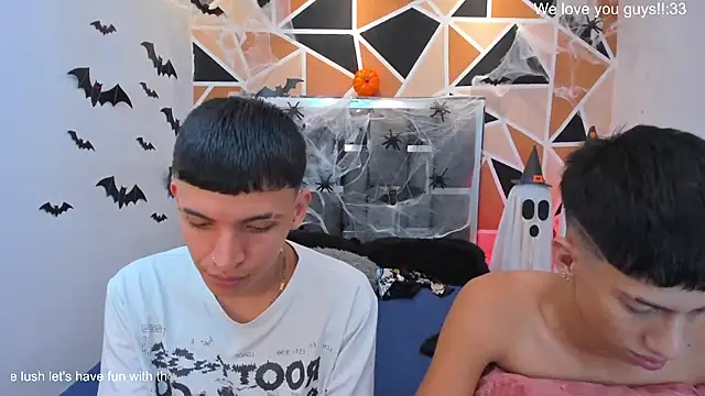 Juan_Nd_Steven's Live XXX Chat