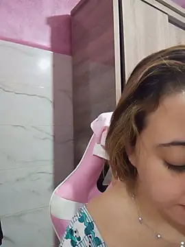دردشة Beerrry الجنسية المباشرة