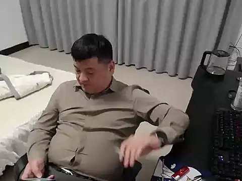 zhang1118 Chat XXX live