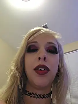 แชท XXX สดของ AmethystFoxx