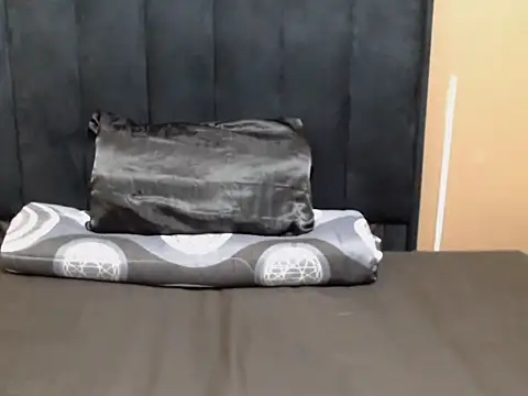 Chat XXX en directo de YasMineStarXX