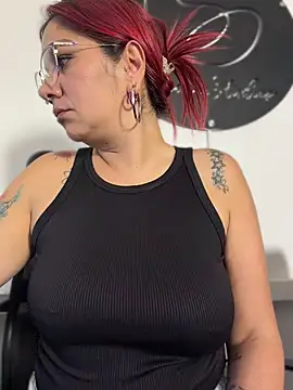 JulianaDiiaz's Live XXX Chat