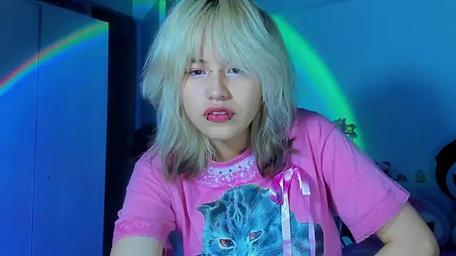 Akane-Mou élő XXX-chatje
