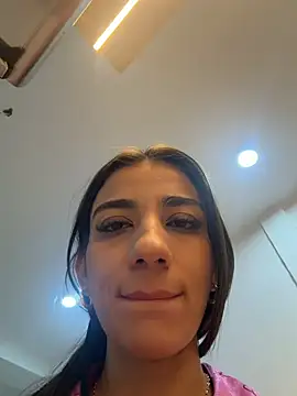 Carolina_1111's Live XXX Chat