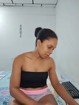 AstridMonroee's Live XXX Chat