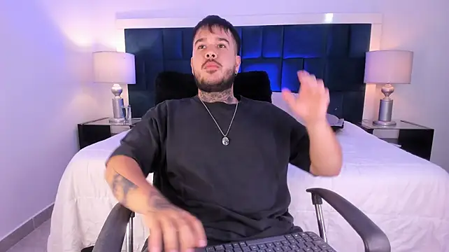 DanteBlossom's Live XXX Chat