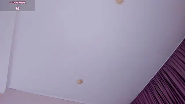 Erika_AlluringのライブXXXチャット