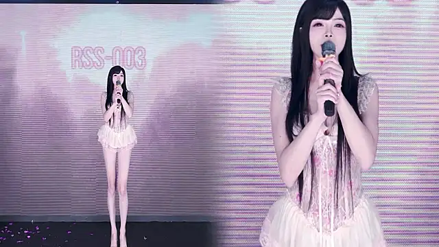 RSS-003のライブXXXチャット