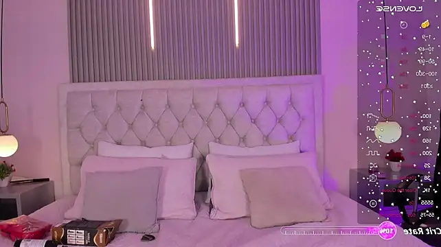 XXX chat uživo modela Emily_Channell