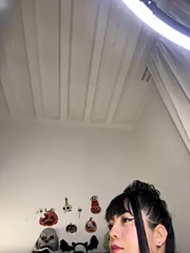 __itsbambi Chat XXX in diretta