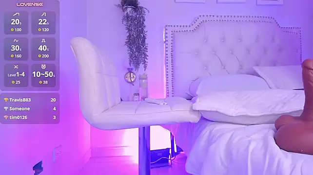 Catalinaa_white élő XXX-chatje