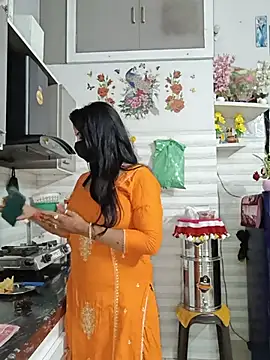 Kaur_Simran_01のライブXXXチャット