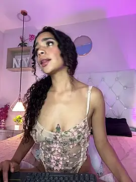 Novagh_ Adlı Modelin Canlı XXX Sohbeti
