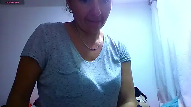 dianne_balbwin élő XXX-chatje