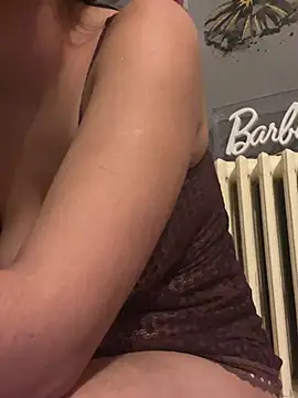 LaPetitechienne1 live XXX chat