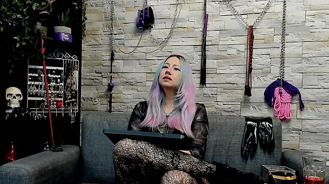 Czat XXX na żywo – Miss_Kaz