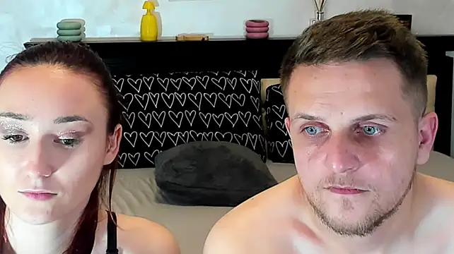 Chat XXX ao vivo de DirtyThree