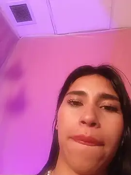 Kitty_Milan Live XXX-chat