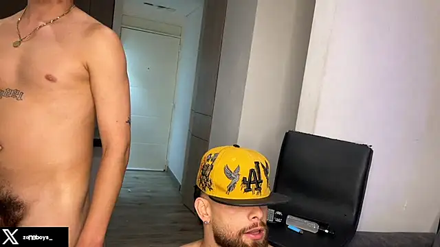 zoneboys: απευθείας συνομιλία ΧΧΧ