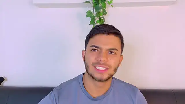 TylerWest_: απευθείας συνομιλία ΧΧΧ