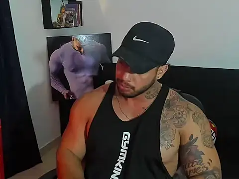 צ'אט XXX בשידור חי של MarckMathews