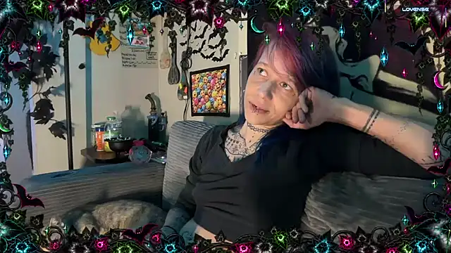 Toxlyn Live XXX-chat