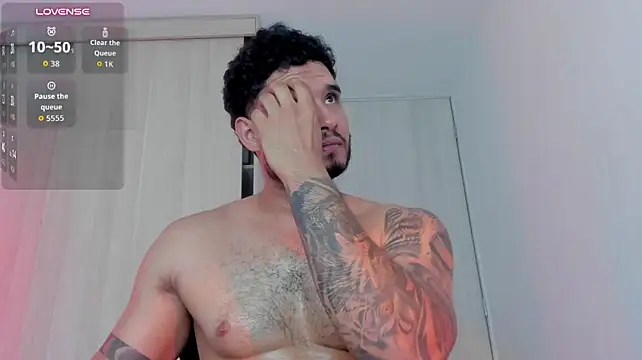 AUSTINN_TORRES: απευθείας συνομιλία ΧΧΧ