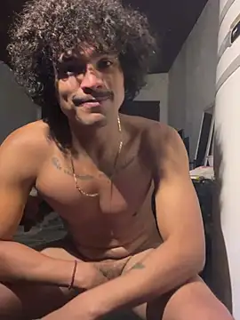 Myke_gon Chat XXX in diretta