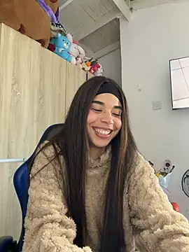 Chat +18 de Milleradhara24 ao vivo
