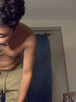 Živý XXX chat Adonibaskerville4
