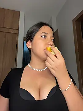Nhefertary Chat XXX in diretta