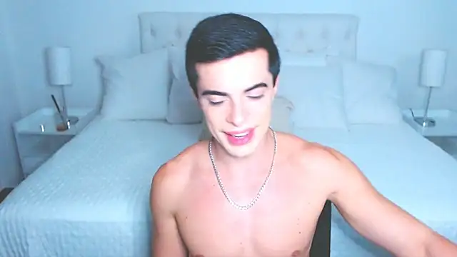 צ'אט XXX בשידור חי של mr_hunterx