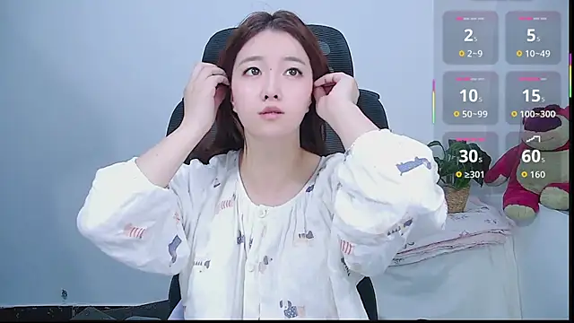 XueLi1902's Live XXX Chat