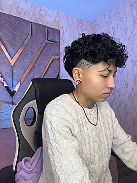 ian_mathias_'s Live XXX Chat
