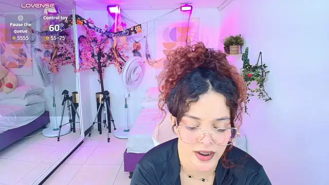 Maggy_t18's Live XXX Chat