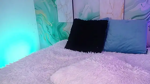 MylaDreams Adlı Modelin Canlı XXX Sohbeti