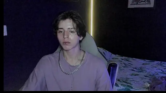 Angel_Miguel_1 Adlı Modelin Canlı XXX Sohbeti