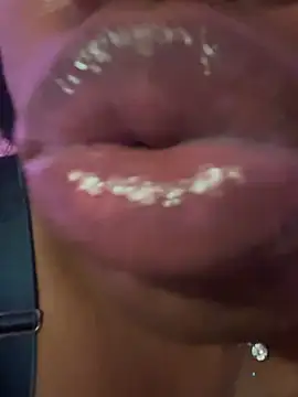 Dreamtiffyxxx 现场XXX聊天