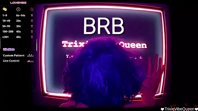 TrixieVibeQueen – Kamerová šou