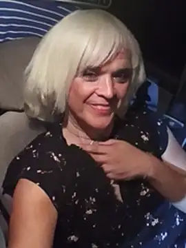 dustbunny64 Live XXX Chat