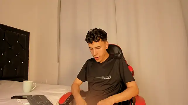MaxLeons 라이브 XXX 채팅