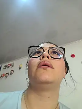 LuisaGranados' Live XXX Chat
