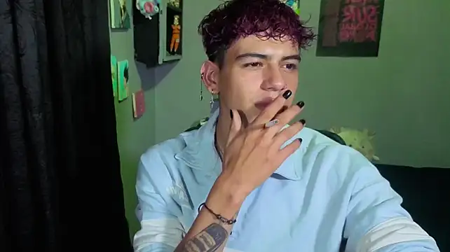 MikeyKuro Chat XXX live