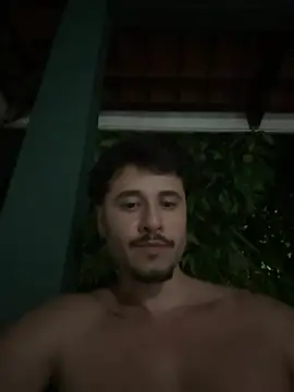 XXX chat uživo modela guzzfit