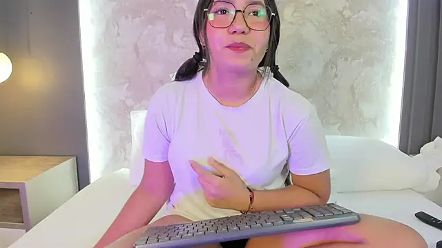 Chatroom XXX en direct de alysson_moon_