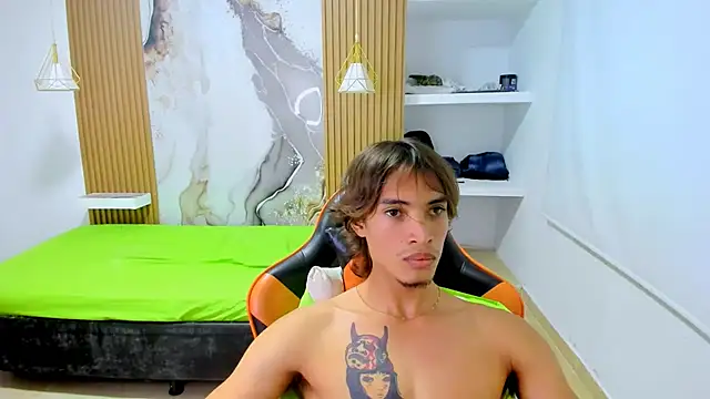 Chat +18 de kenshi_roa ao vivo