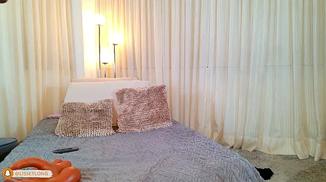 lissetlong69 Adlı Modelin Canlı XXX Sohbeti