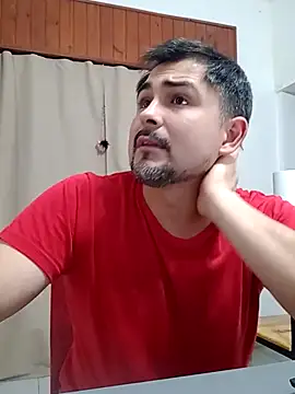Bradd_32 Adlı Modelin Canlı XXX Sohbeti