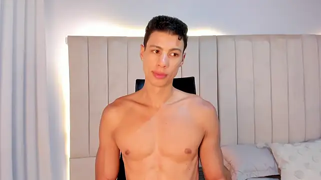 XXX chat uživo modela JustPhantom